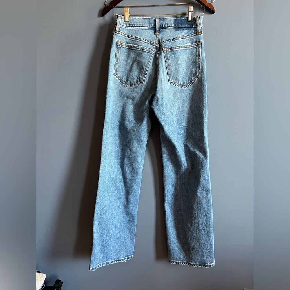 Abercrombie & Fitch High Rise 90s Relaxed Jean - Picture 3 of 4